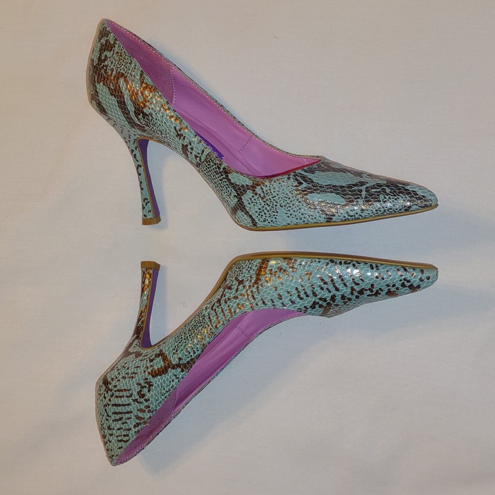 Suzanne Somers Blue & Gold Snake Skin Stiletto Heels - Picture 3 of 9